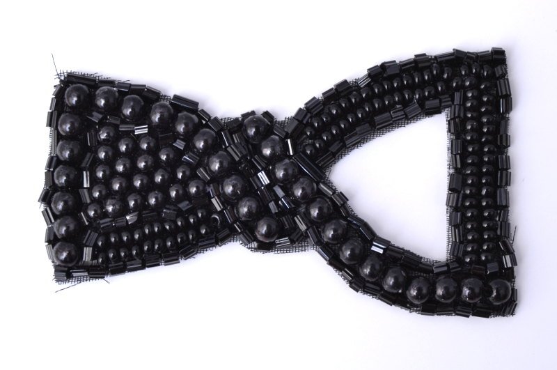 Bow tie design beads